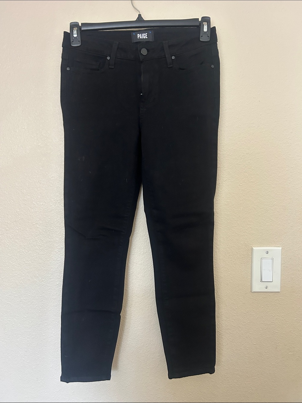 PAIGE Black Women's Verdugo Crop Skinny Jeans - Classic Slim Fit